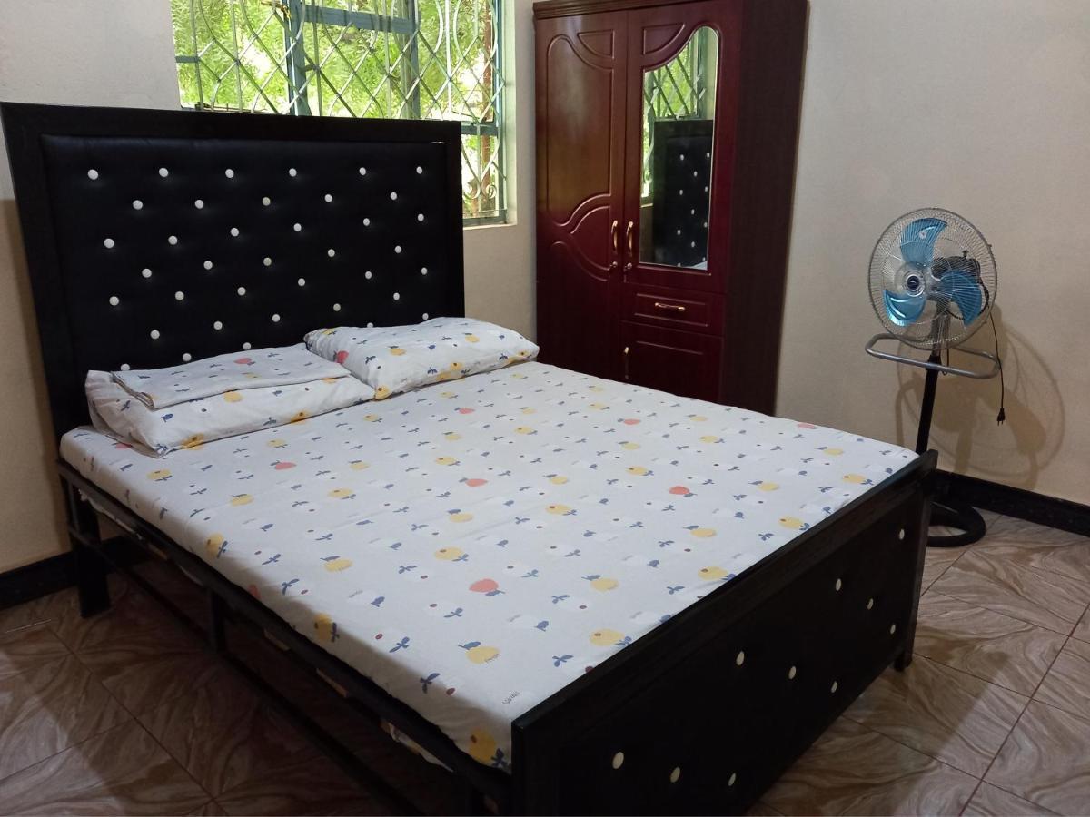 Airb&B Homestay Boma la Ngombe Экстерьер фото