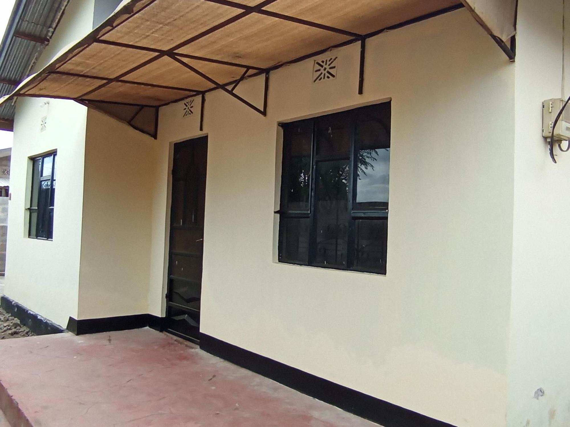 Airb&B Homestay Boma la Ngombe Экстерьер фото