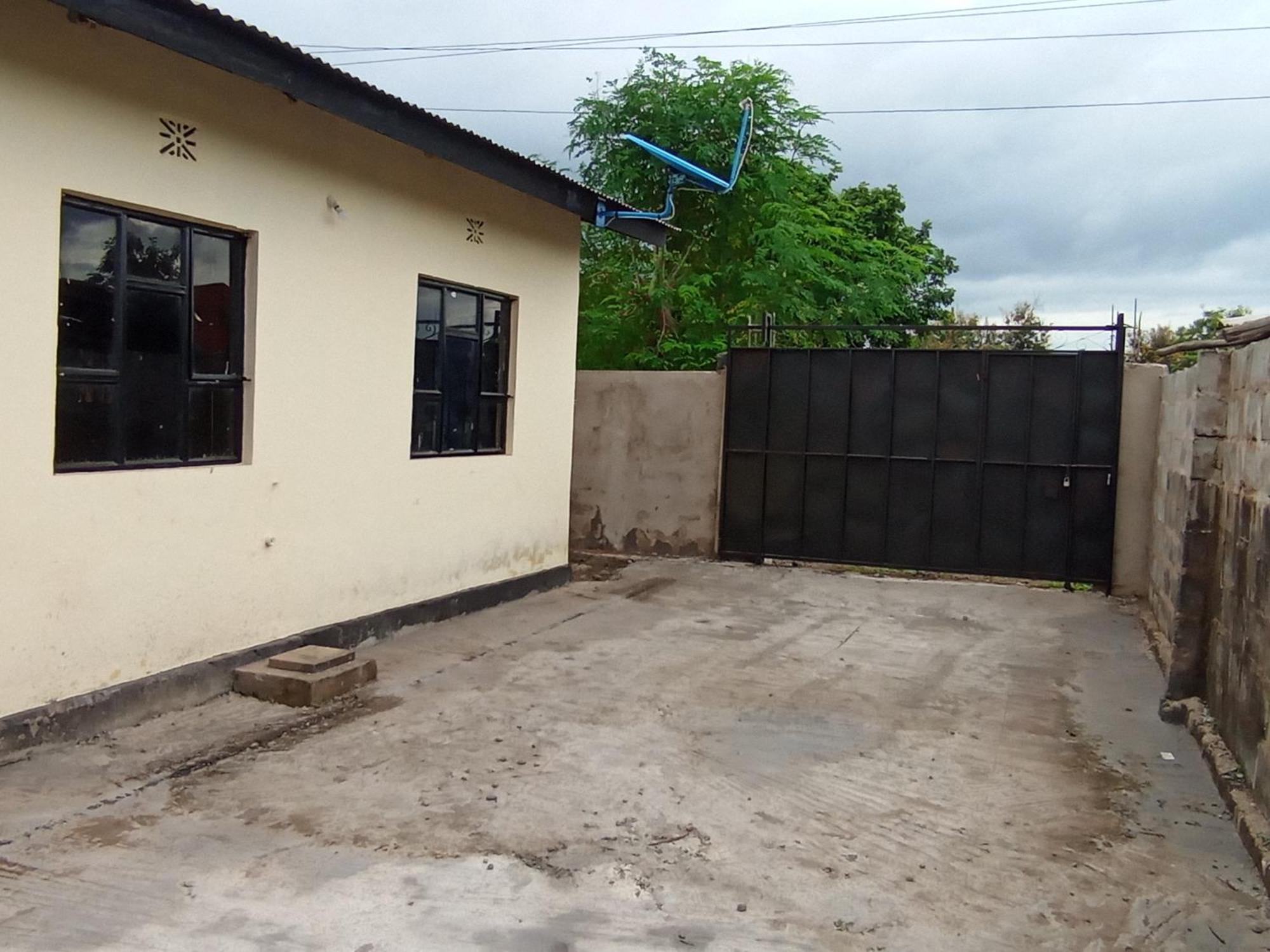 Airb&B Homestay Boma la Ngombe Экстерьер фото